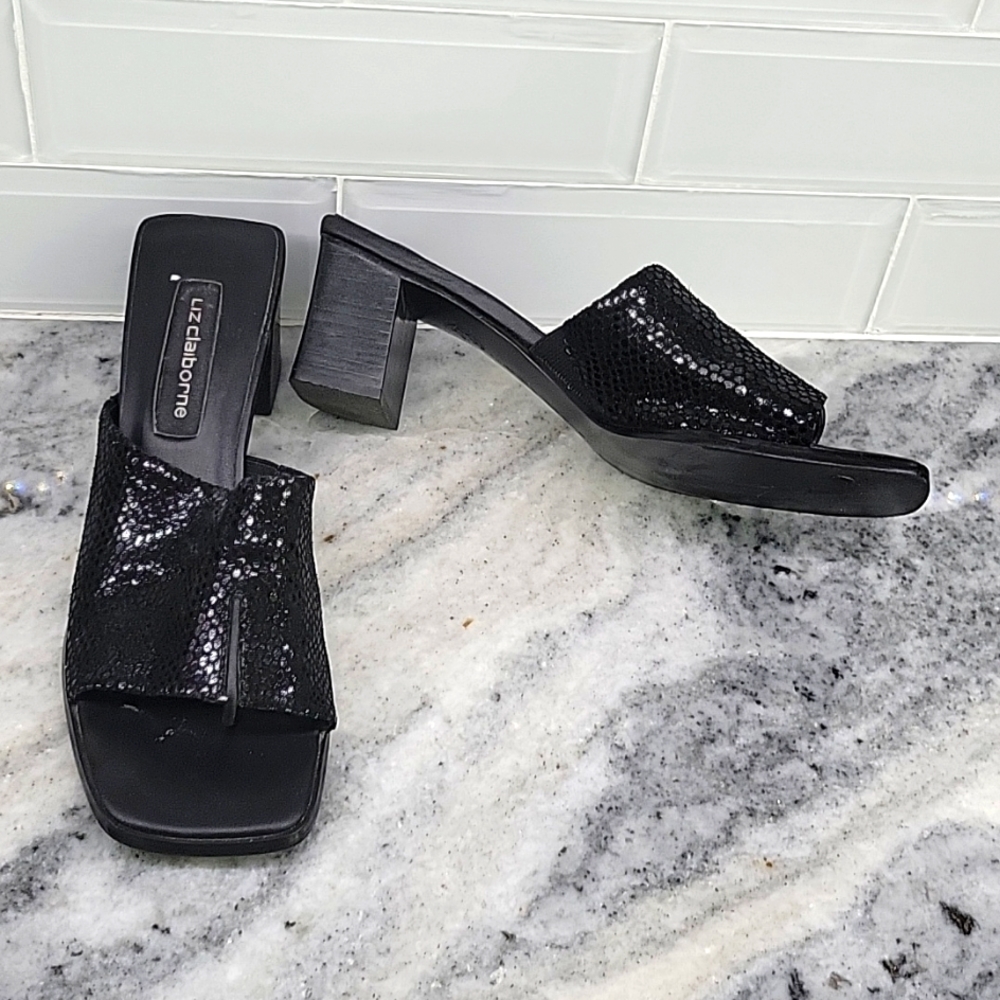 Vintage black square toe 90s y2k. Chunky heel.  Snakeskin thong heel 7.5